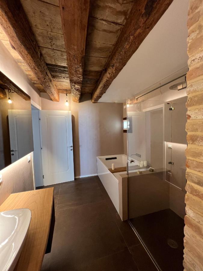 Venice Luxury Suite - Private Jacuzzi And Design Zewnętrze zdjęcie